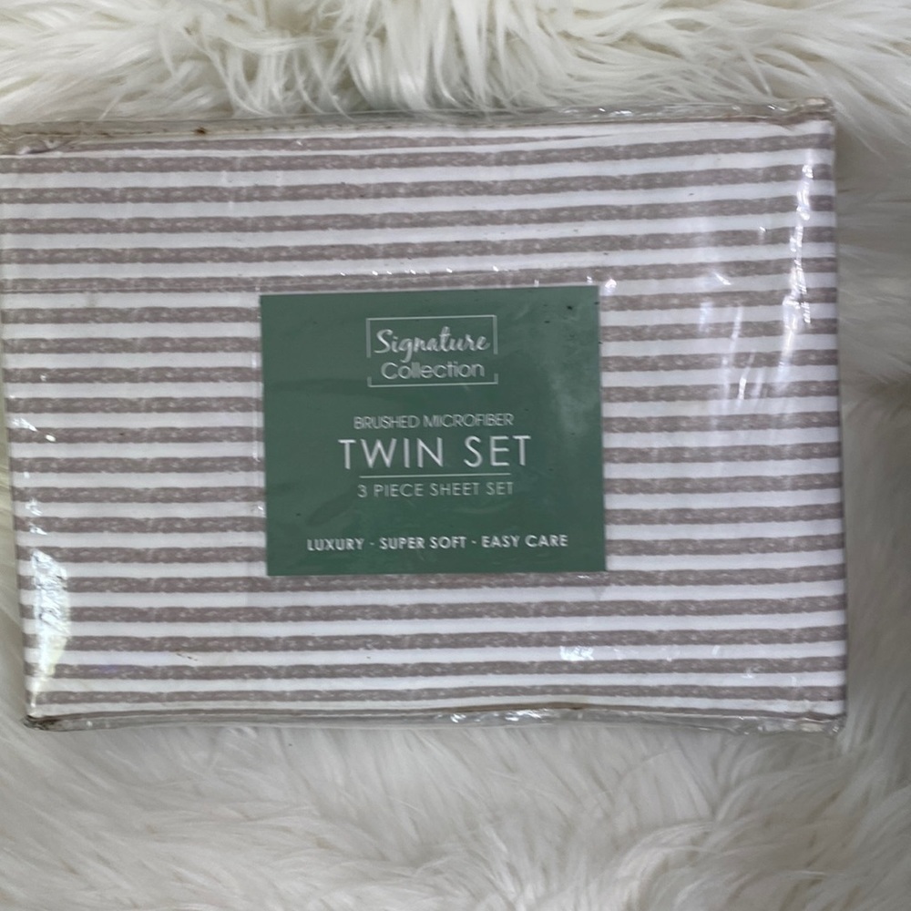 Twin sheet set